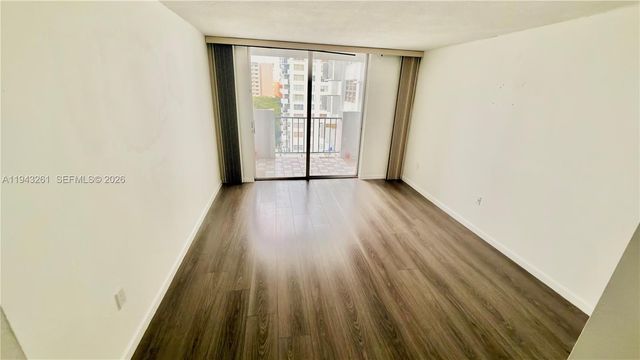 2750 NE 183rd St 906, Aventura, FL 33160