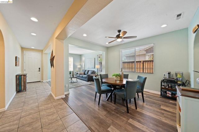 2350 Winchester Loop, Discovery Bay, CA 94505