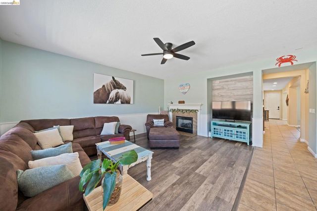 2350 Winchester Loop, Discovery Bay, CA 94505