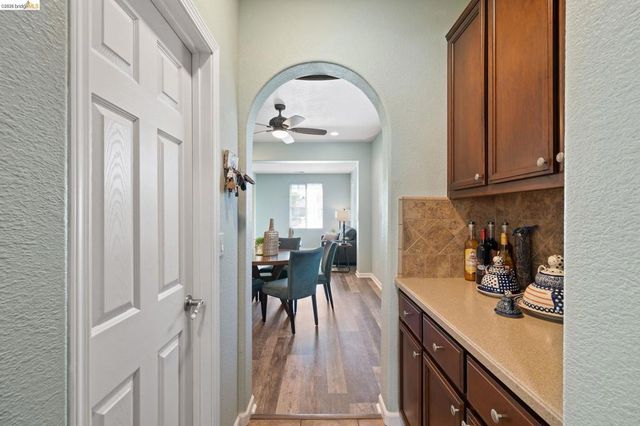 2350 Winchester Loop, Discovery Bay, CA 94505