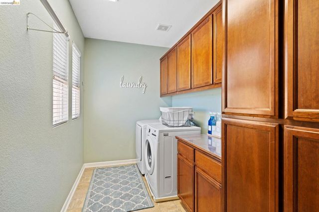 2350 Winchester Loop, Discovery Bay, CA 94505