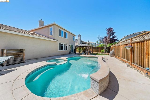 2350 Winchester Loop, Discovery Bay, CA 94505