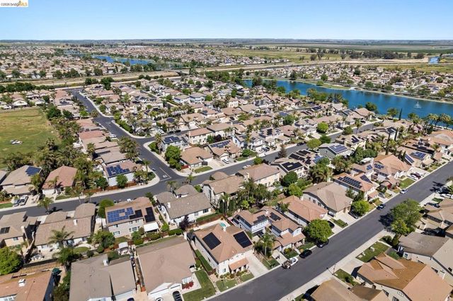 2350 Winchester Loop, Discovery Bay, CA 94505