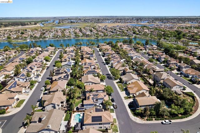 2350 Winchester Loop, Discovery Bay, CA 94505