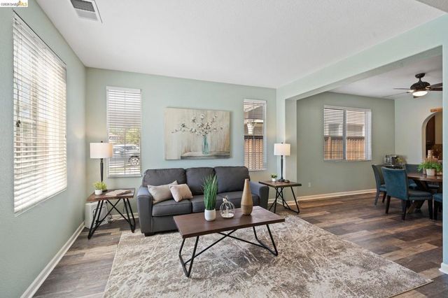 2350 Winchester Loop, Discovery Bay, CA 94505