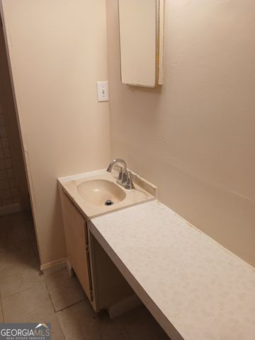 678 Dixie Avenue, Macon, GA 31206