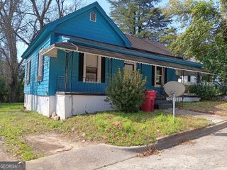 678 Dixie Avenue, Macon, GA 31206