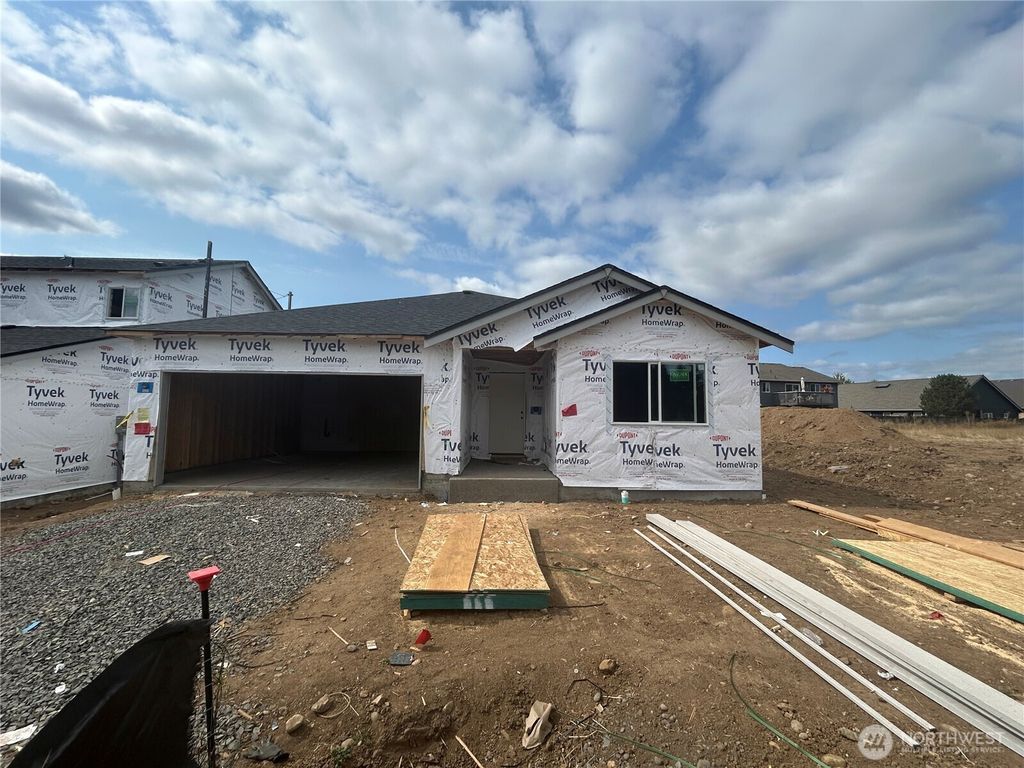 130 Pine Hollow Drive, Chehalis, WA 98532