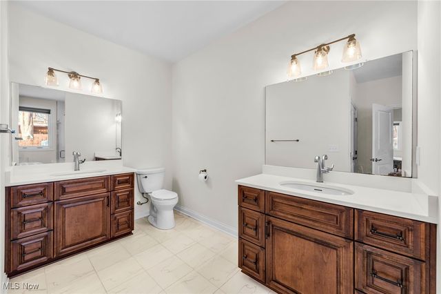 26921 Hilliard Boulevard, Westlake, OH 44145