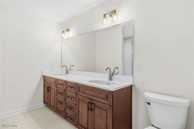 26921 Hilliard Boulevard, Westlake, OH 44145