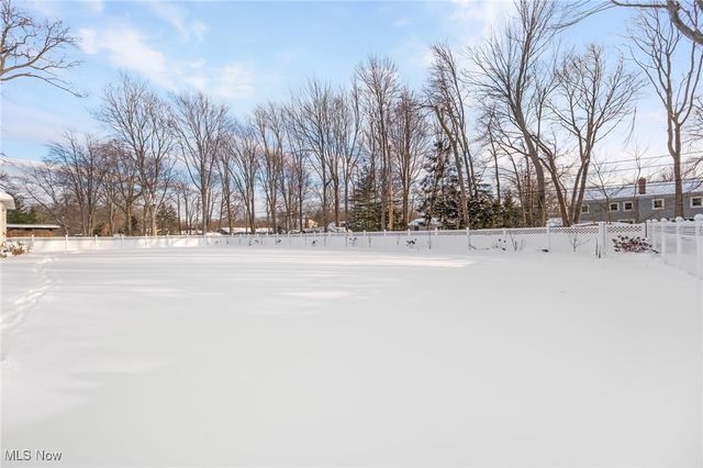 26921 Hilliard Boulevard, Westlake, OH 44145