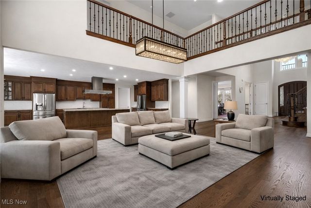 26921 Hilliard Boulevard, Westlake, OH 44145