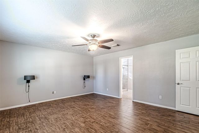 8211 Riverglade Drive, Houston, TX 77095