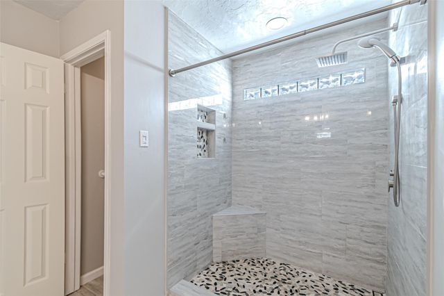 8211 Riverglade Drive, Houston, TX 77095