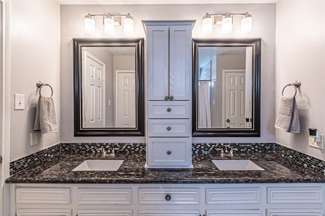 8211 Riverglade Drive, Houston, TX 77095