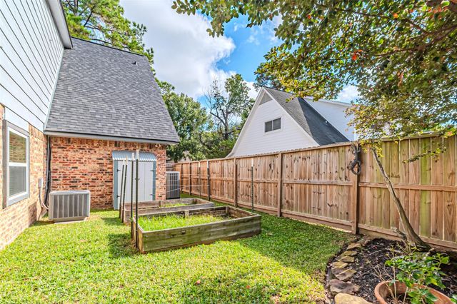 8211 Riverglade Drive, Houston, TX 77095