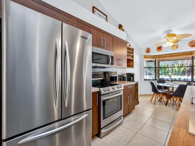 529 SE Fallon Drive, Port St Lucie, FL 34983