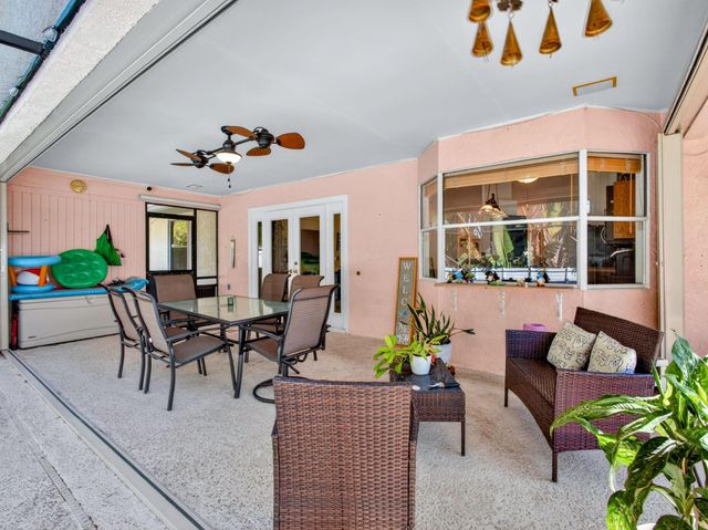 529 SE Fallon Drive, Port St Lucie, FL 34983