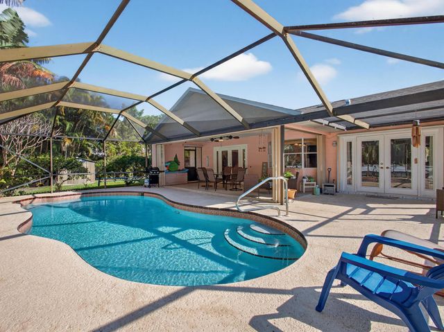 529 SE Fallon Drive, Port St Lucie, FL 34983