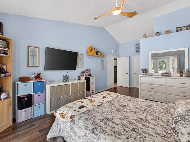 529 SE Fallon Drive, Port St Lucie, FL 34983