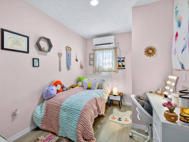 529 SE Fallon Drive, Port St Lucie, FL 34983