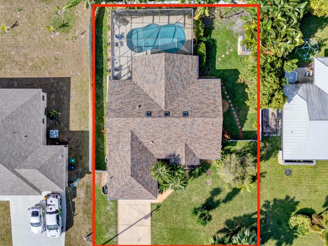 529 SE Fallon Drive, Port St Lucie, FL 34983