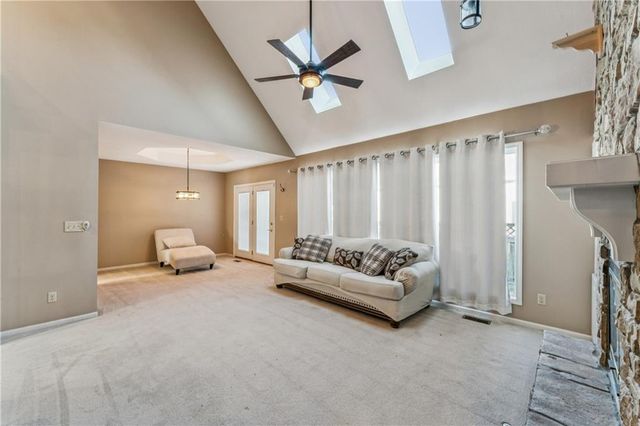 336 SW Raintree Drive, Lee's Summit, MO 64082