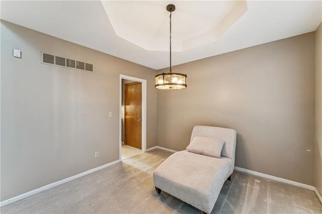 336 SW Raintree Drive, Lee's Summit, MO 64082