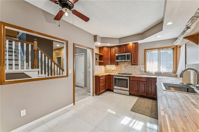 336 SW Raintree Drive, Lee's Summit, MO 64082