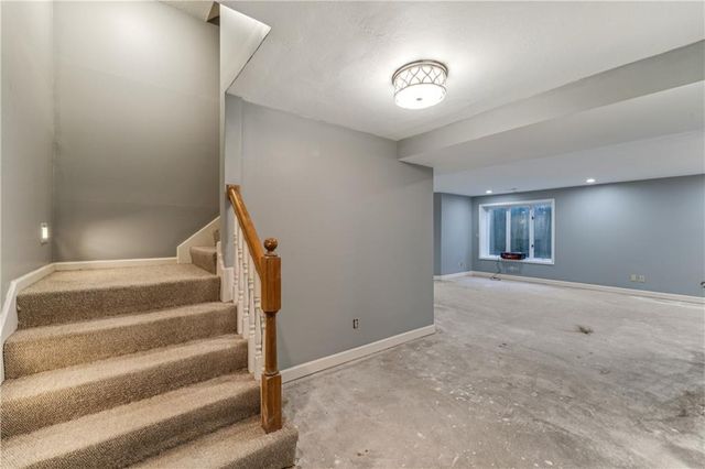 336 SW Raintree Drive, Lee's Summit, MO 64082