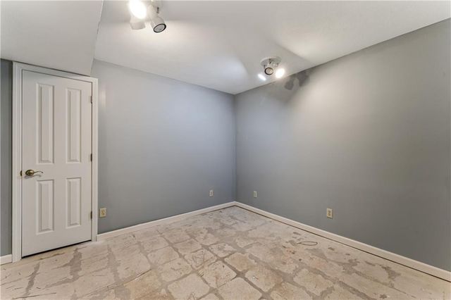 336 SW Raintree Drive, Lee's Summit, MO 64082