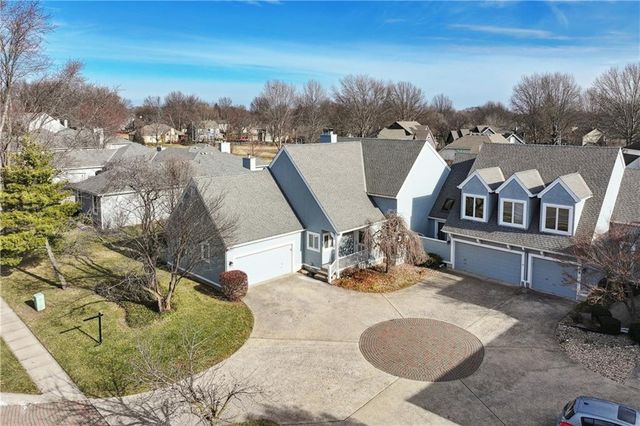 336 SW Raintree Drive, Lee's Summit, MO 64082