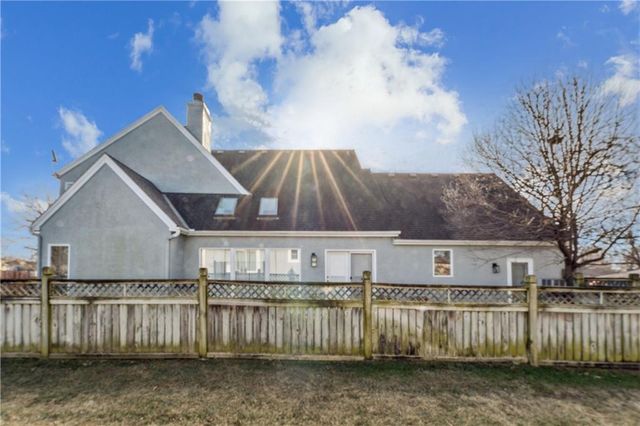 336 SW Raintree Drive, Lee's Summit, MO 64082