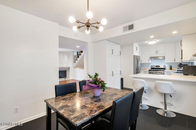 13960 Oxnard Street, Valley Glen, CA 91401