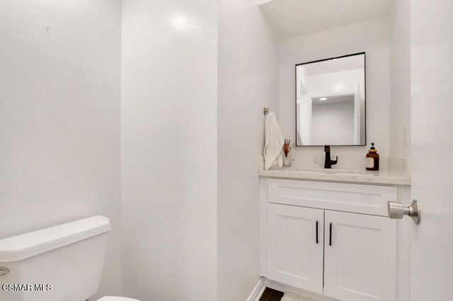 13960 Oxnard Street, Valley Glen, CA 91401