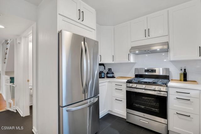 13960 Oxnard Street, Valley Glen, CA 91401