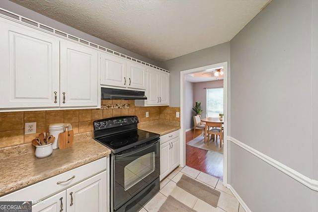 120 Bunnie Trail, Ellenwood, GA 30294