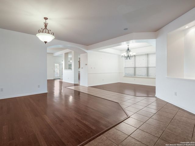 9311 Hazelton Ln, San Antonio, TX 78251