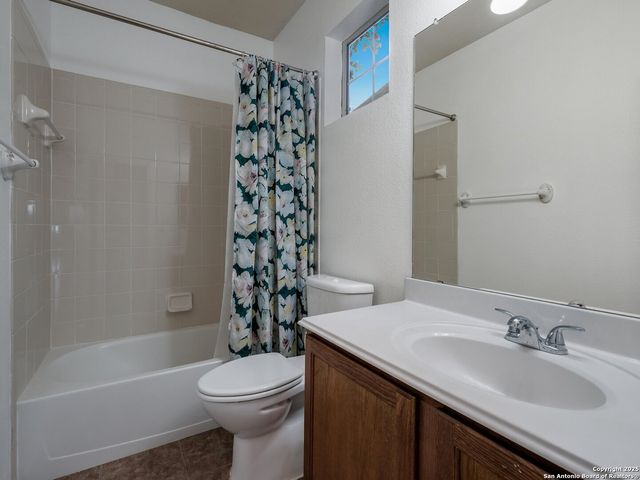 9311 Hazelton Ln, San Antonio, TX 78251