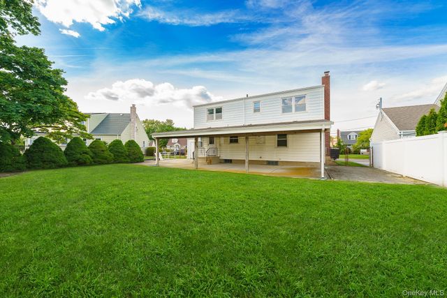 3872 Fulton Avenue, Seaford, NY 11783