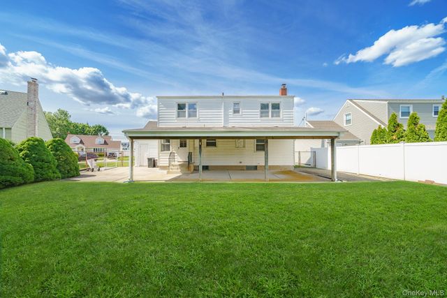 3872 Fulton Avenue, Seaford, NY 11783