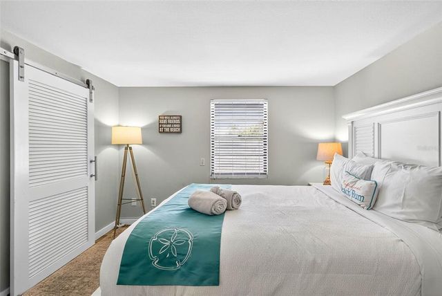 5613 GULF DRIVE, Holmes Beach, FL 34217
