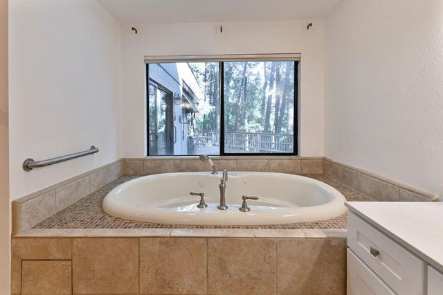 16910 Mckenzie Dr, Pioneer, CA 95666