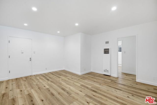 4916 Hazeltine Avenue 2, Sherman Oaks, CA 91423