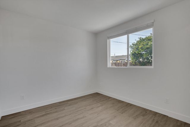 60 Railroad Ave, Rodeo, CA 94572