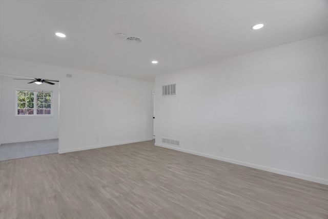 60 Railroad Ave, Rodeo, CA 94572