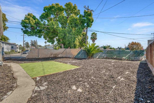 60 Railroad Ave, Rodeo, CA 94572