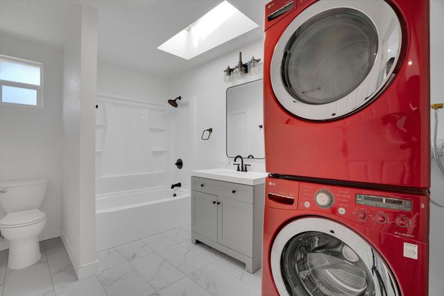 60 Railroad Ave, Rodeo, CA 94572