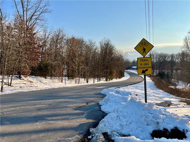 8 Cranfield Drive, Bella Vista, AR 72714