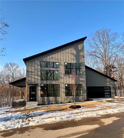 8 Cranfield Drive, Bella Vista, AR 72714